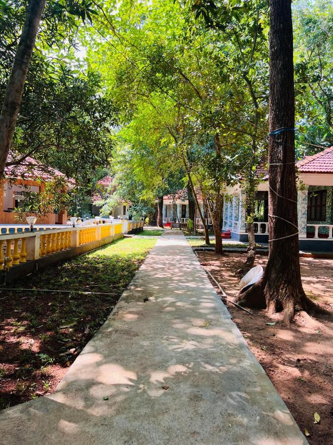 Surya Eco And Wedding Resort Thrissur Kültér fotó