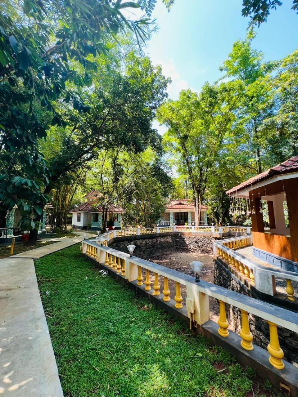 Surya Eco And Wedding Resort Thrissur Kültér fotó